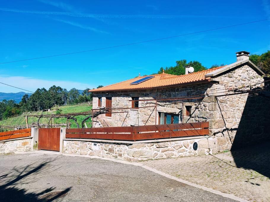 הוילה Melgaço Casa Cabreiros De Baixo מראה חיצוני תמונה